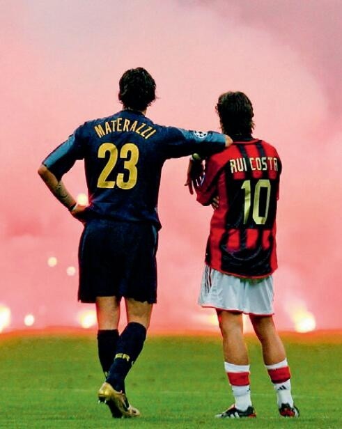  国际米兰德比战惊险逆转取胜