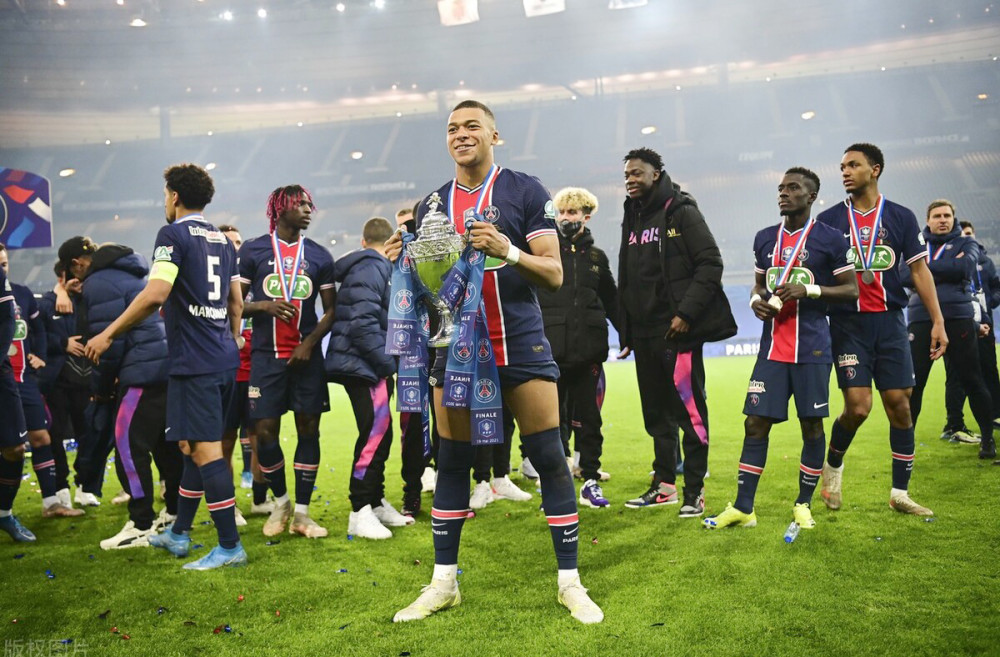  巴黎圣日耳曼法国杯成功卫冕夺冠