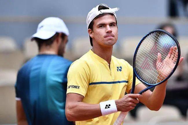  布斯塔西班牙红土专家，布宜诺斯艾利斯站卫冕成功